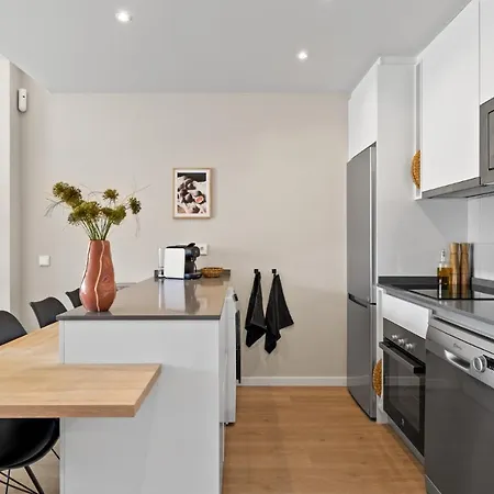 Wellingtonia Luxury