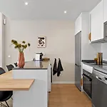 Wellingtonia Luxury