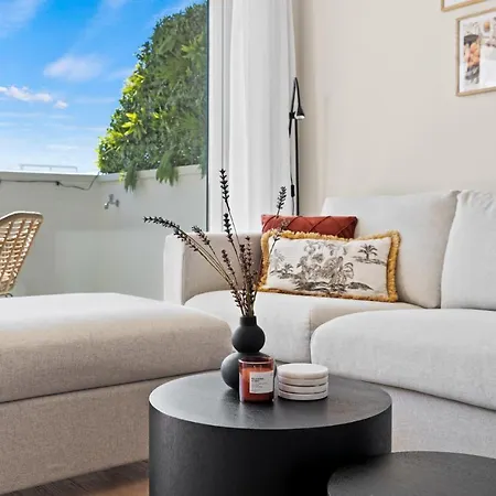 Wellingtonia Luxury Apartment