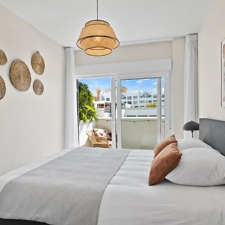 Wellingtonia Luxury Apartment