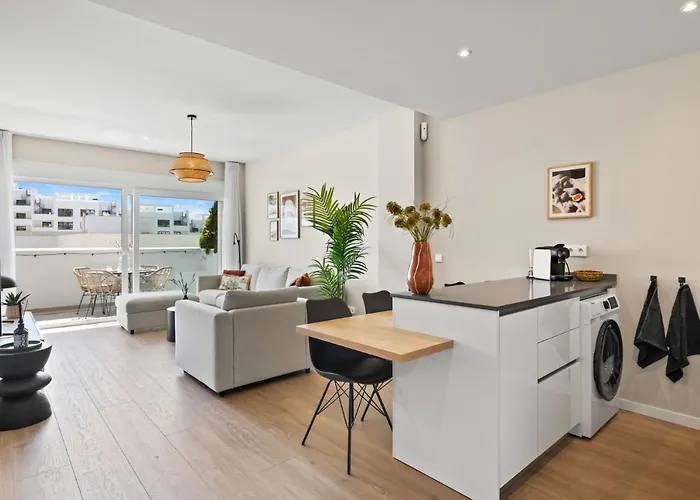 Wellingtonia Luxury Apartment