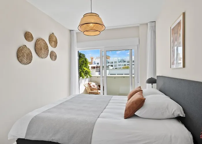 Wellingtonia Luxury Apartment