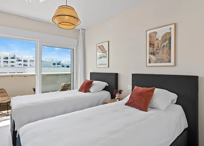 Wellingtonia Luxury Apartment